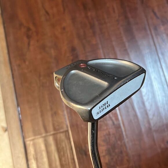 Odyssey White Hot‎ 2ball Lined 35 Inch Right handed Putter - Picture 9 of 11